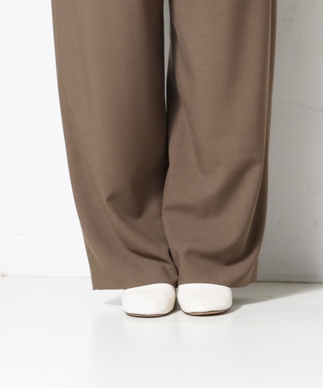 BASIC TUCK PANTS