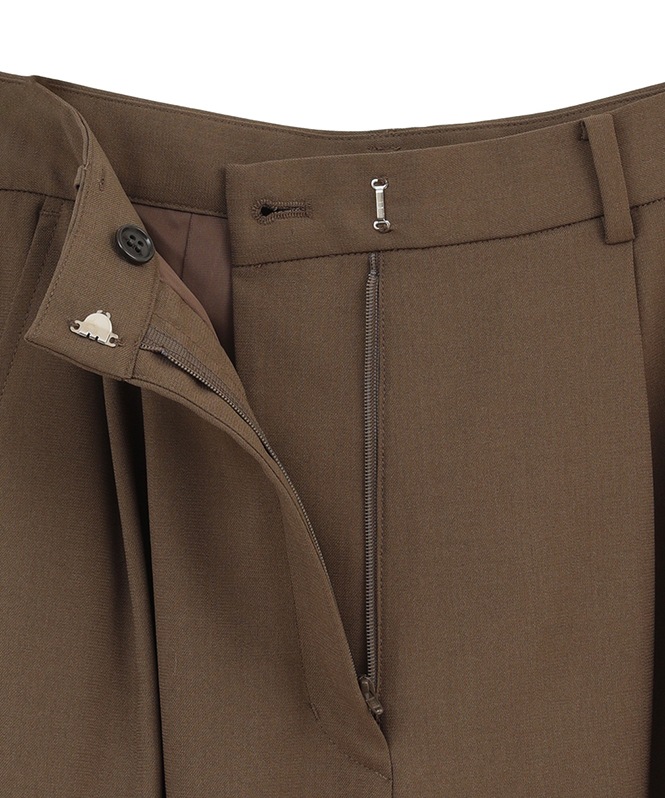 BASIC TUCK PANTS