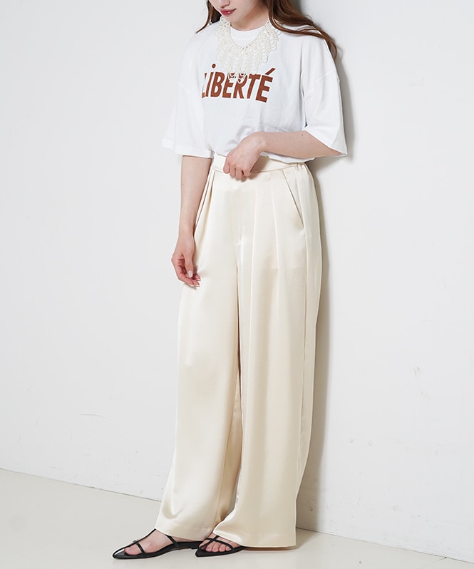 ネックレス付きヴィンテージ風ロゴTシャツ