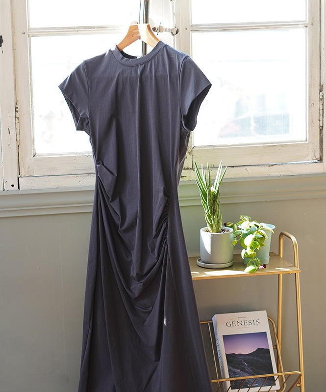 ロゴ刺繍アシメカットワンピース