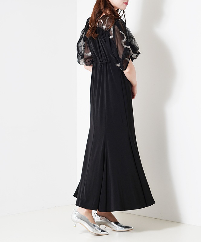 Graffiti balloon sleeve dress