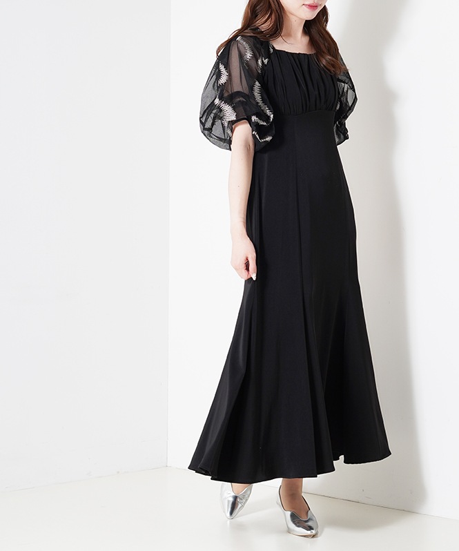 Graffiti balloon sleeve dress