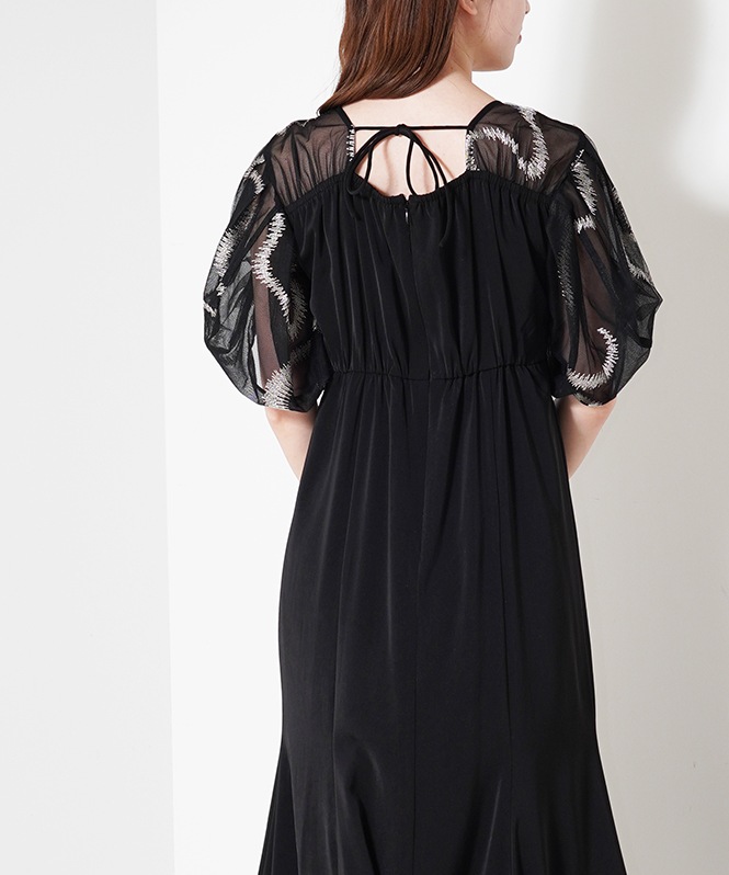 Graffiti balloon sleeve dress