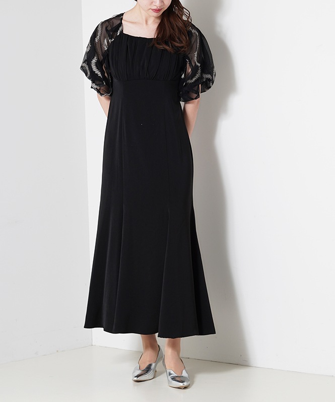 Graffiti balloon sleeve dress