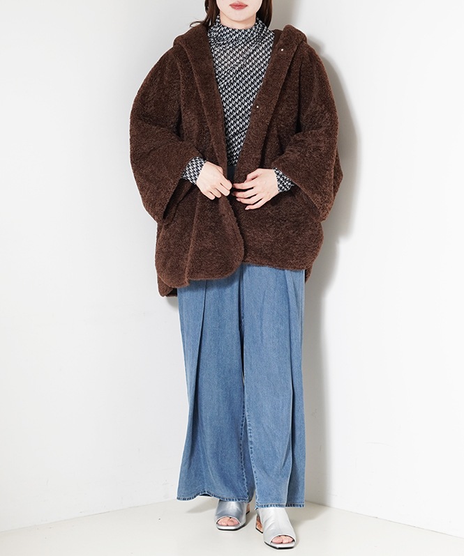 リバーシブルファーフーディアウター