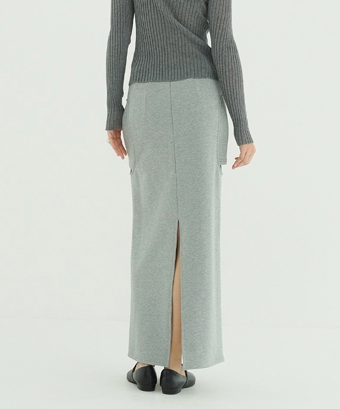 CLANE CIRCLE CUT SWEAT SK
