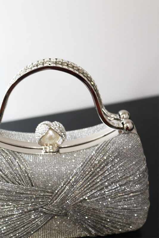 シャイニーツイストバッグ