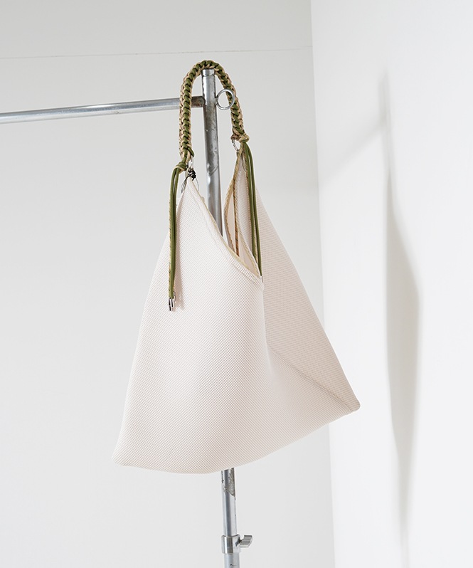 Paracord handle mesh bag