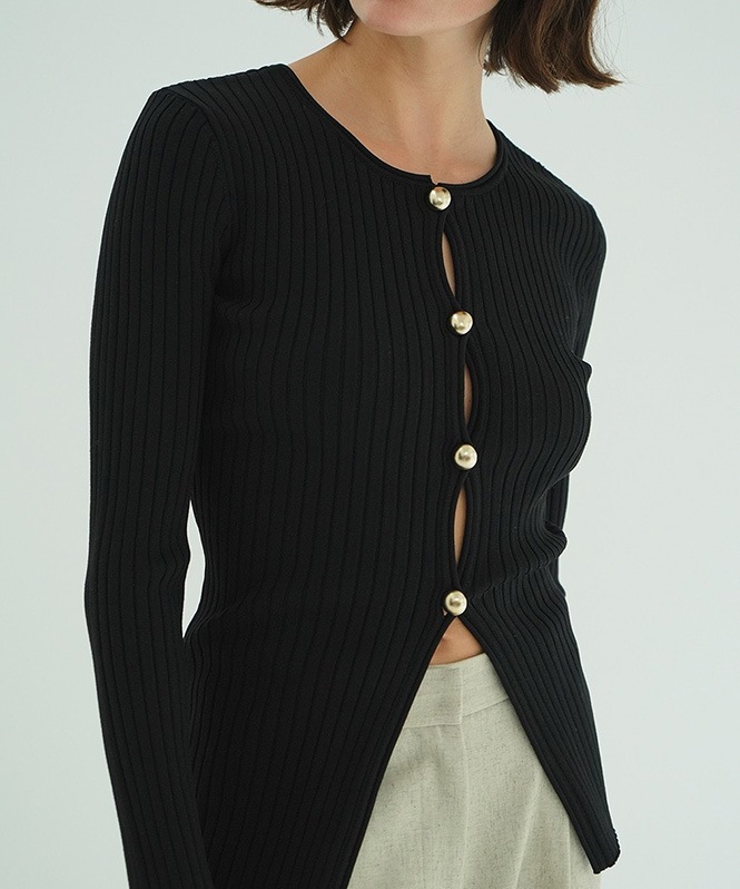 W FACE GOLD BUTTON KNIT TOPS