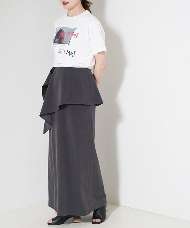 ロゴプリントTシャツ