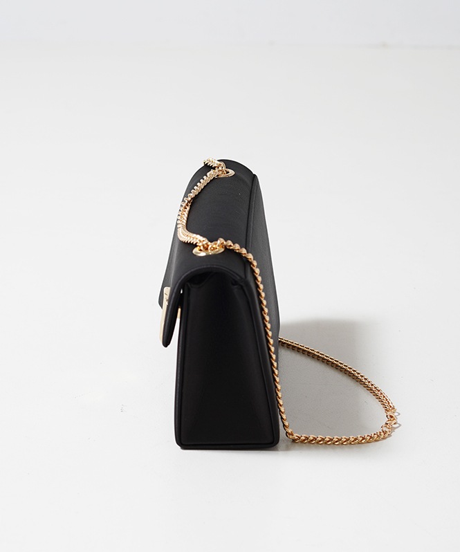 Blas cutted flap bag