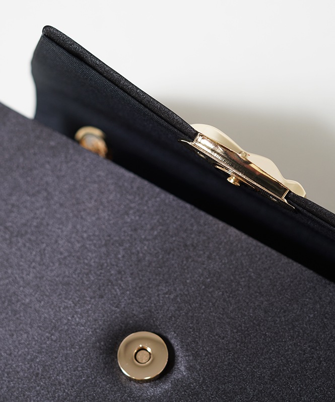 Blas cutted flap bag