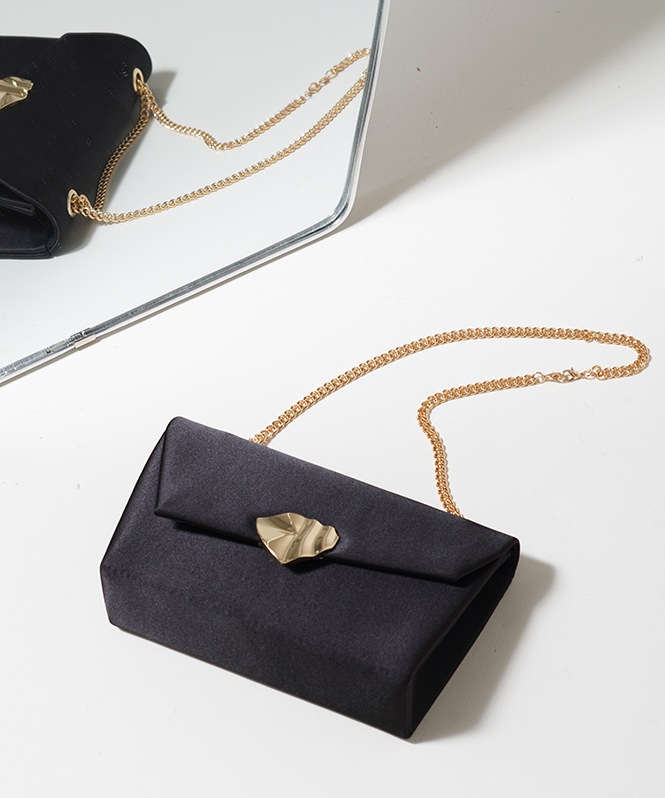 Blas cutted flap bag