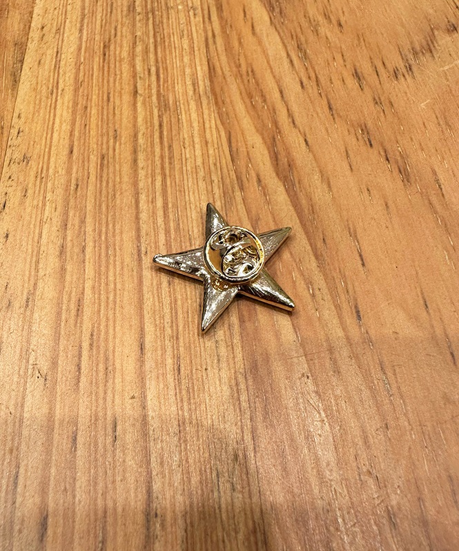 ピンブローチ（スター）