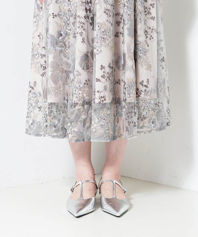 フラワーエンブロイダイアリードレス