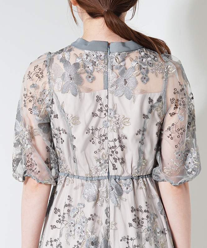 フラワーエンブロイダイアリードレス