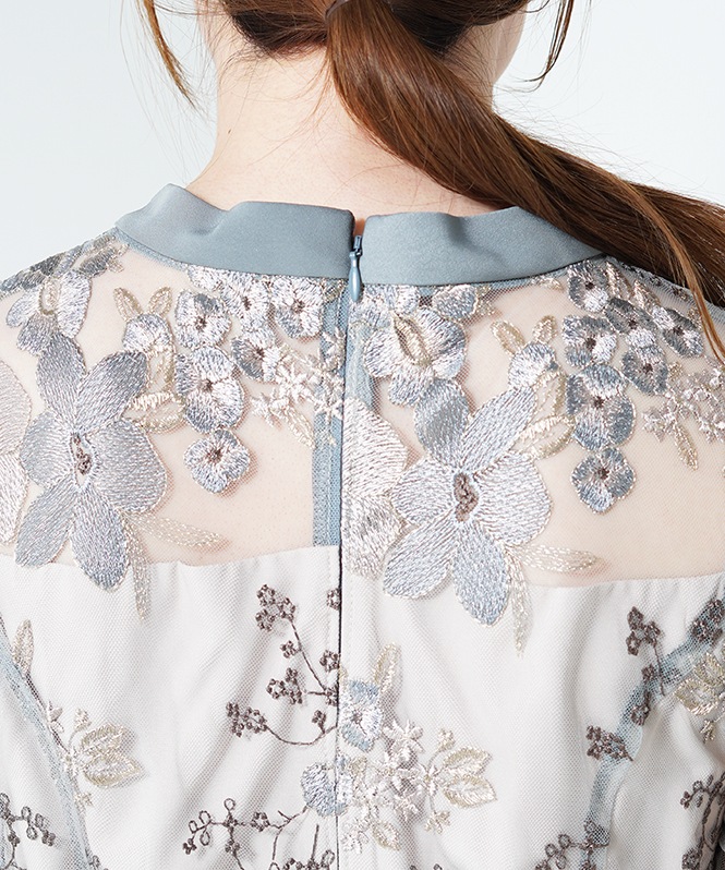 フラワーエンブロイダイアリードレス