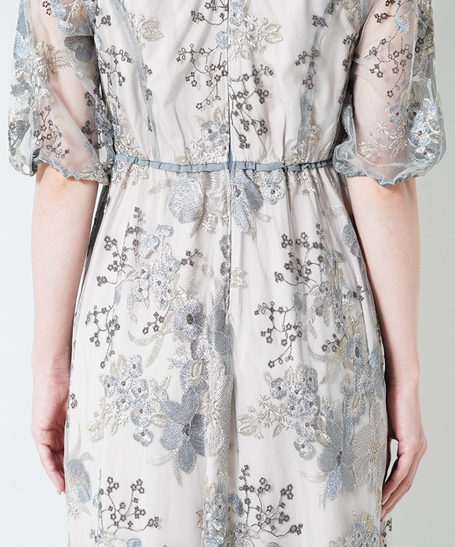 フラワーエンブロイダイアリードレス