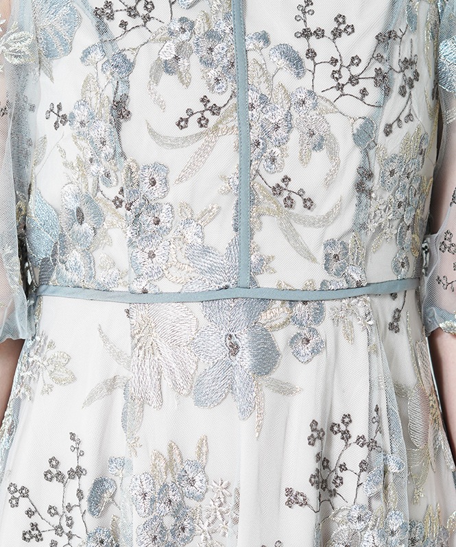 フラワーエンブロイダイアリードレス