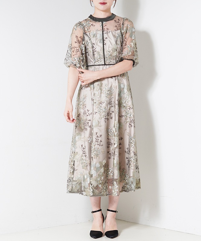 フラワーエンブロイダイアリードレス