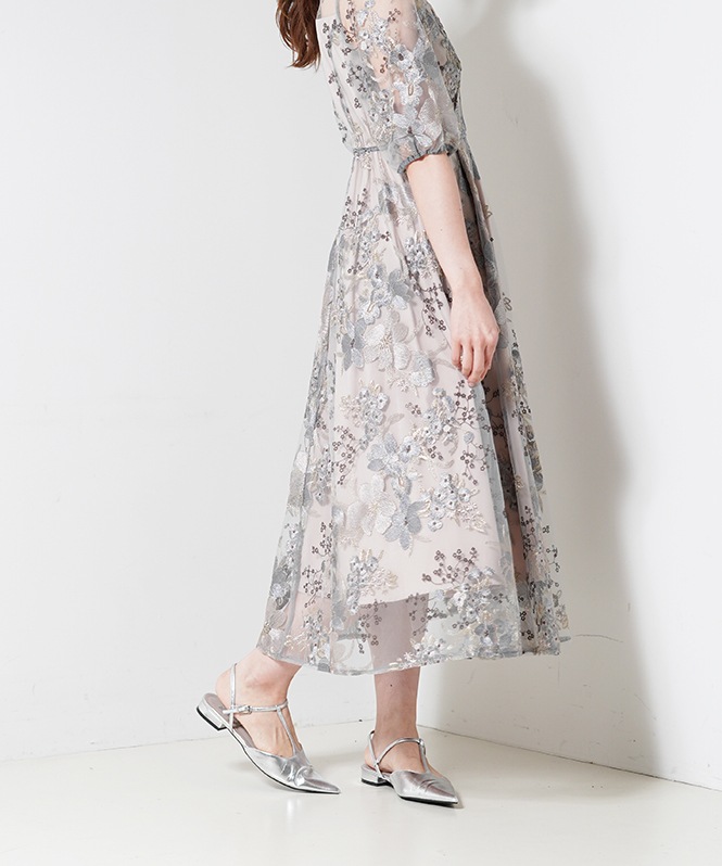 フラワーエンブロイダイアリードレス