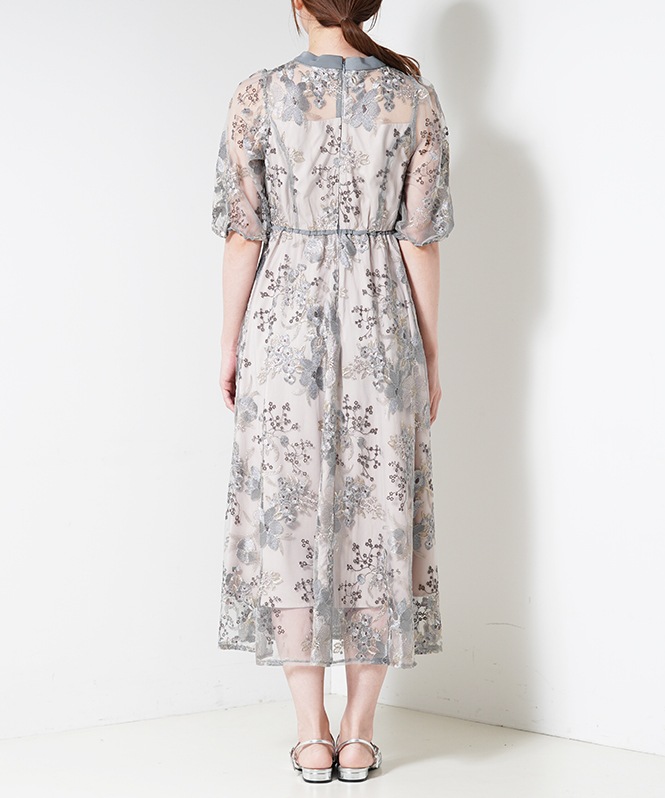 フラワーエンブロイダイアリードレス