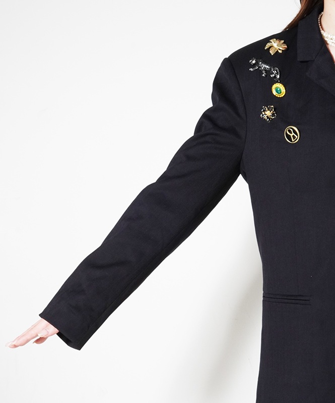 Rowen Brooch Sreasted Blazer