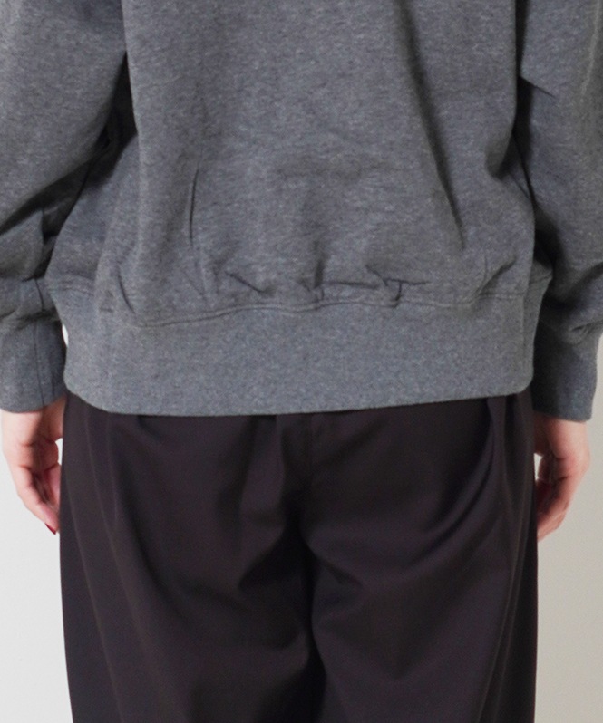 ネコ刺繍スウェット