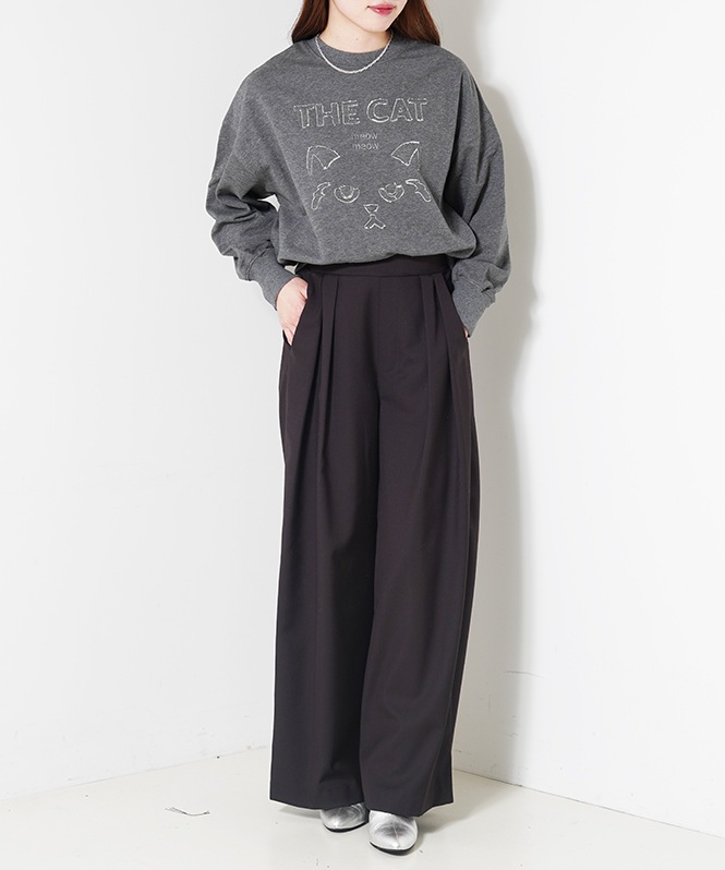 ネコ刺繍スウェット