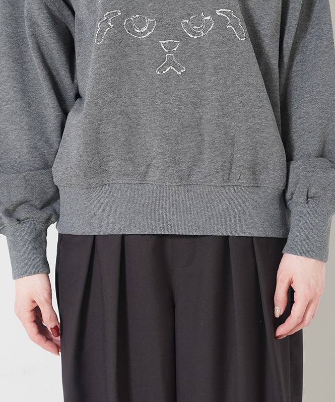 ネコ刺繍スウェット