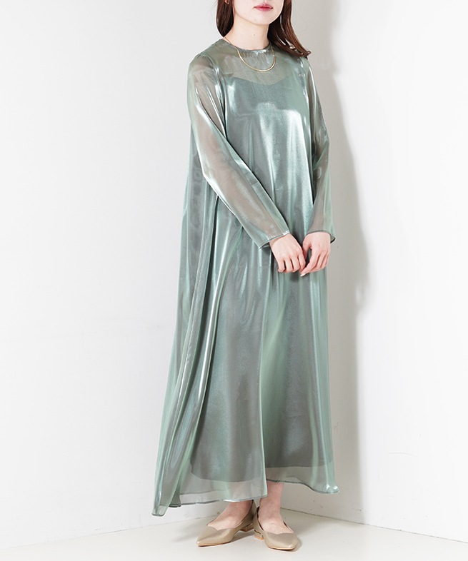 ラメシャンブレードレス