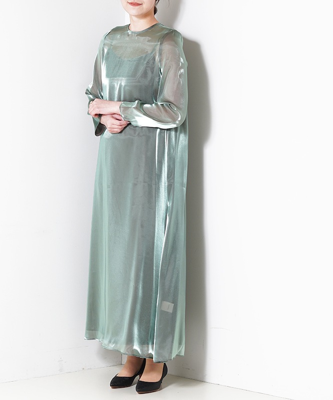 ラメシャンブレードレス