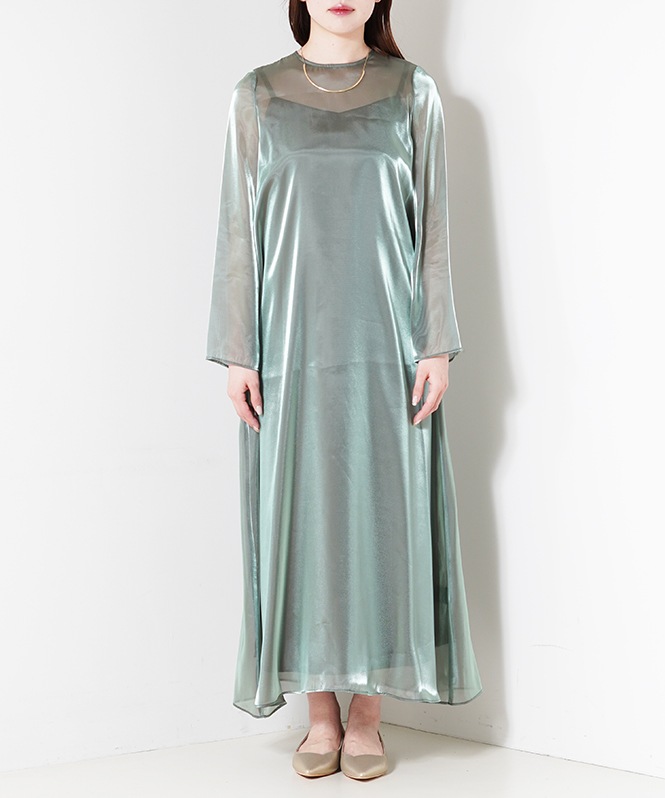 ラメシャンブレードレス