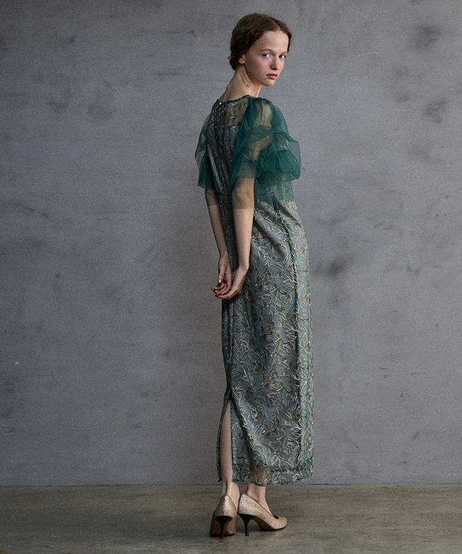 フラフィースリーブペンシルドレス