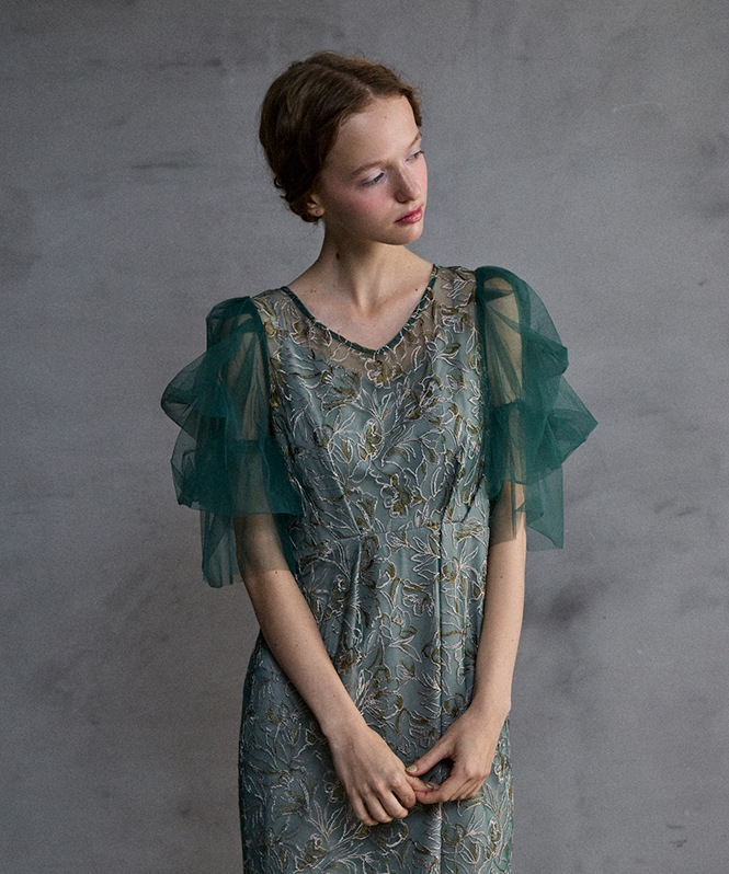 フラフィースリーブペンシルドレス