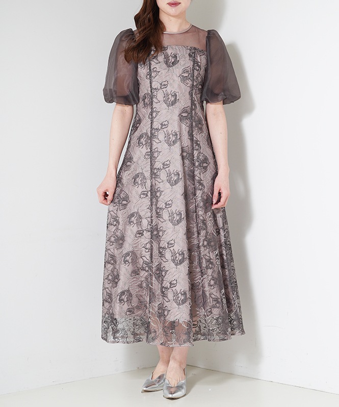 ニュアンスフラワードレス