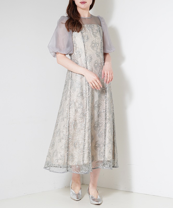 ニュアンスフラワードレス