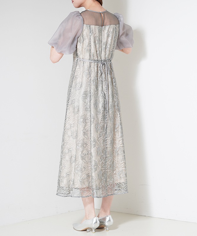 ニュアンスフラワードレス