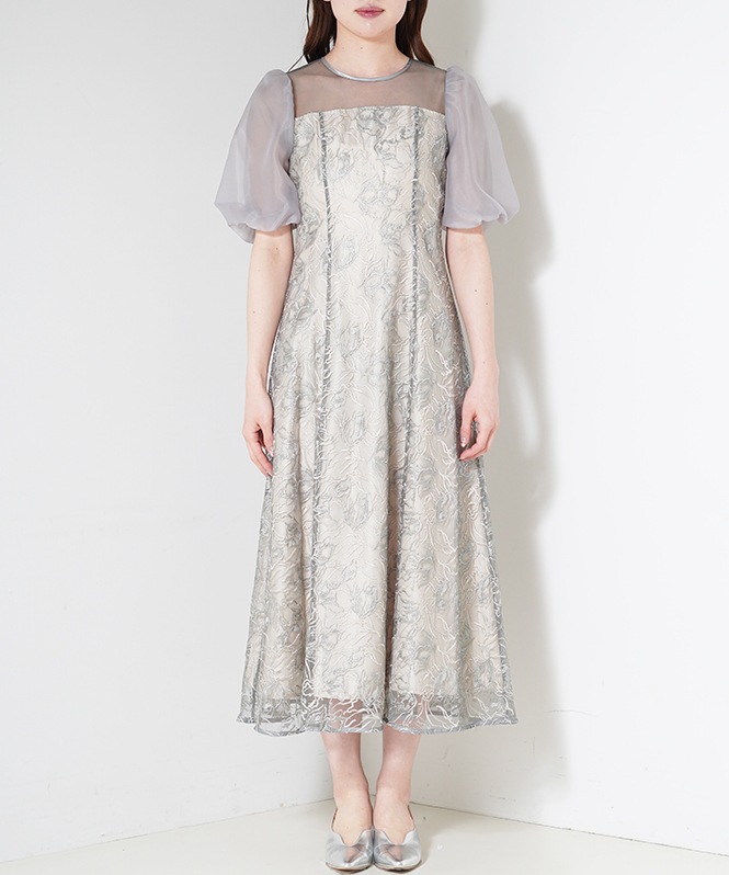 ニュアンスフラワードレス