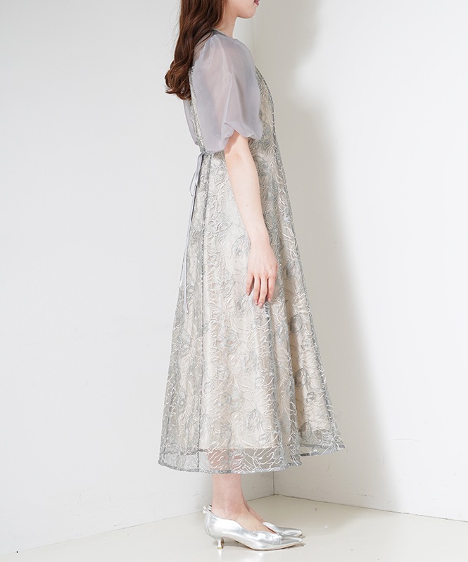 ニュアンスフラワードレス