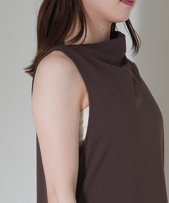 Slope Neck Dress