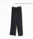BLACK<!-- / M-->