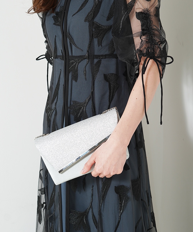 パフスリーブレイヤードレス