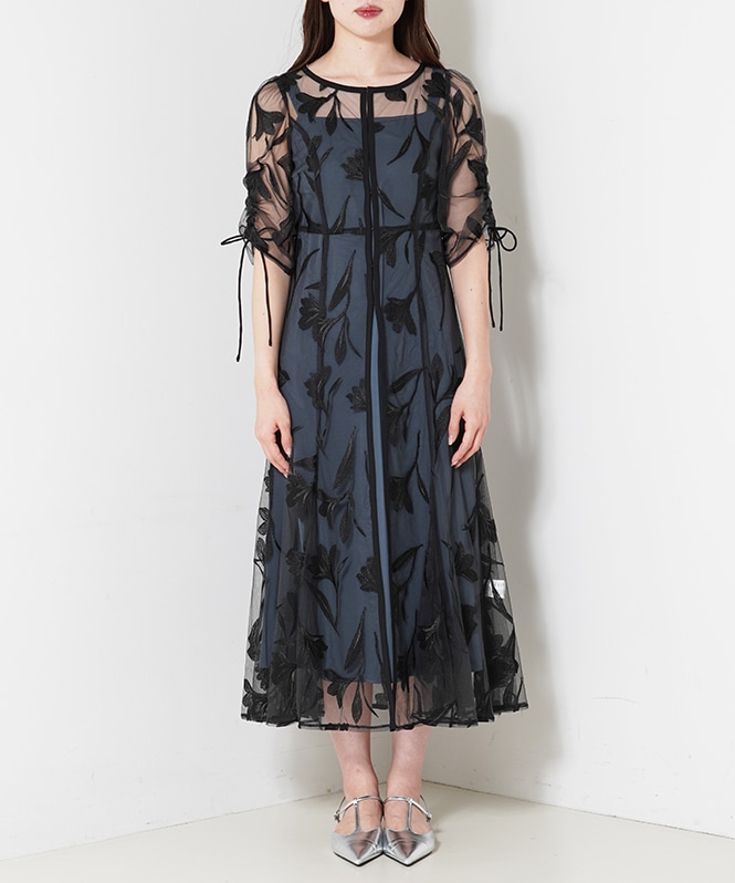 パフスリーブレイヤードレス