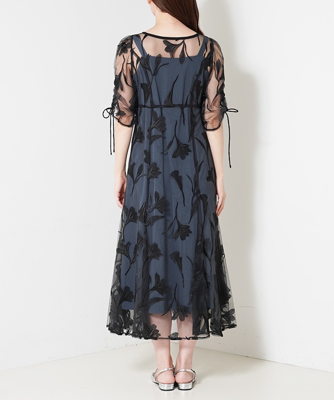 パフスリーブレイヤードレス