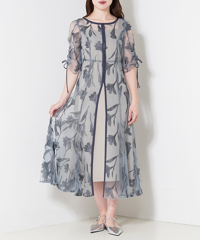 パフスリーブレイヤードレス