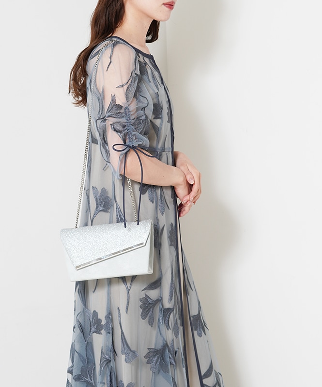 パフスリーブレイヤードレス