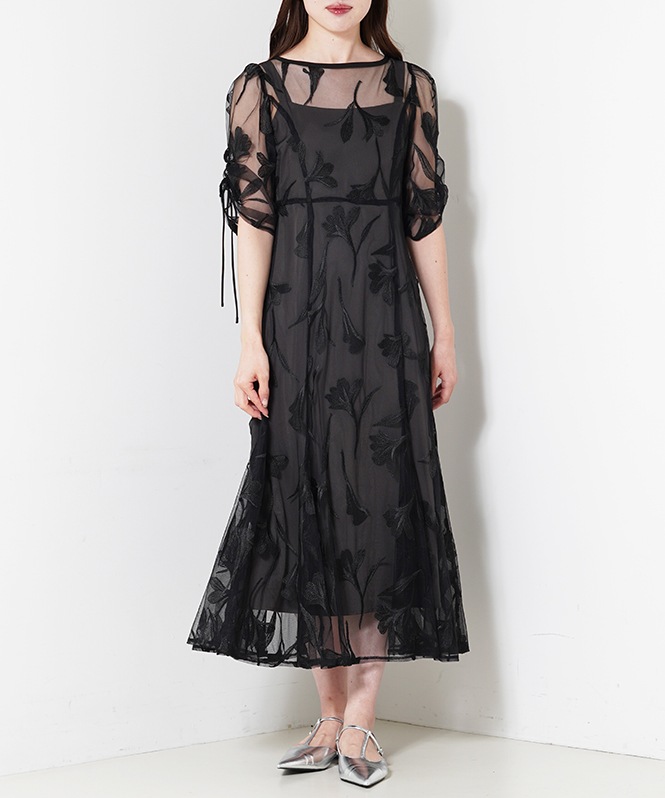 パフスリーブレイヤードレス