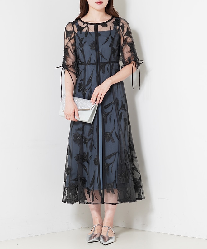 パフスリーブレイヤードレス