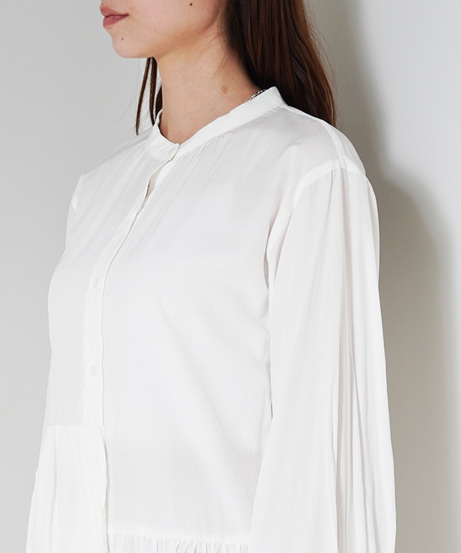 アシメフリルデザインブラウス